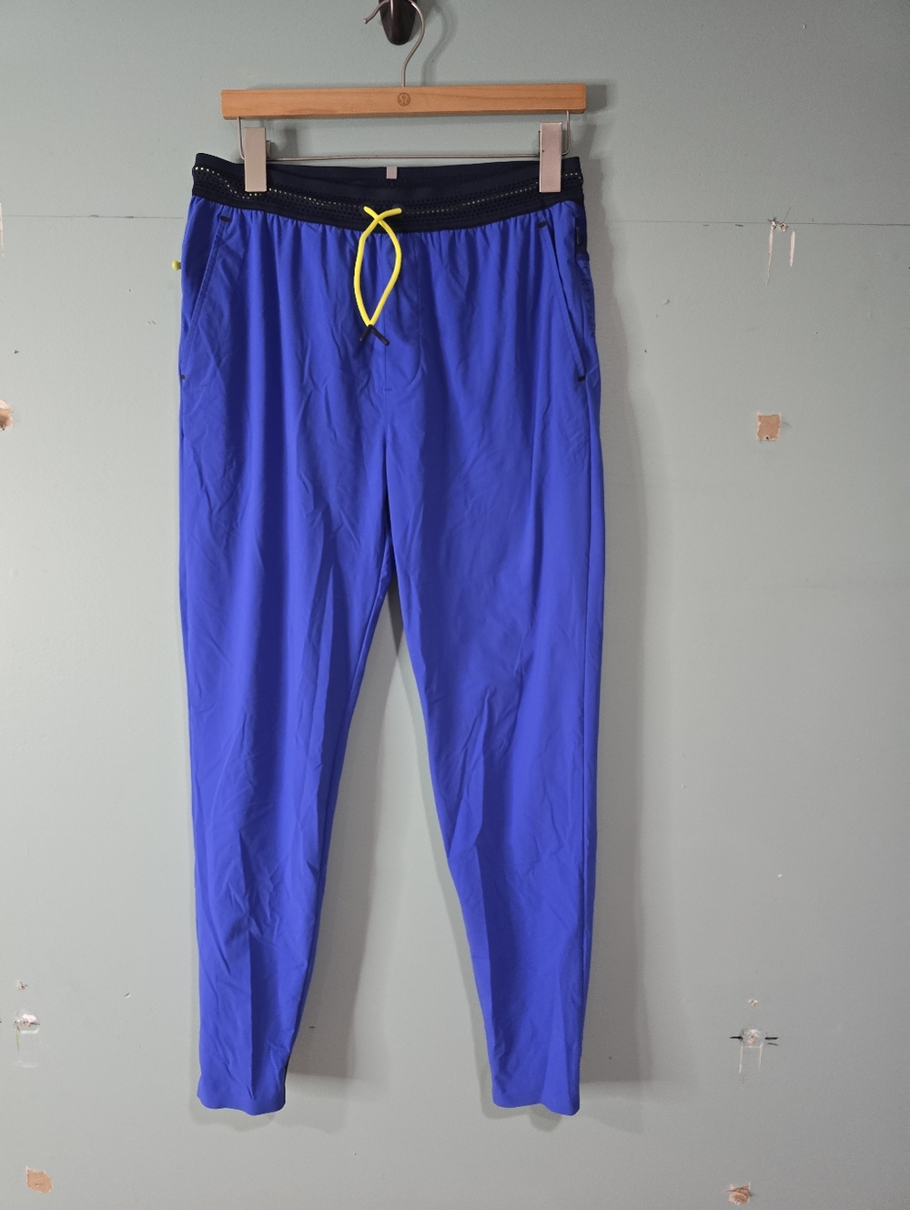 Greyson Golf Athleisure Men's Nightwolf Fly Weight Joggers Size S